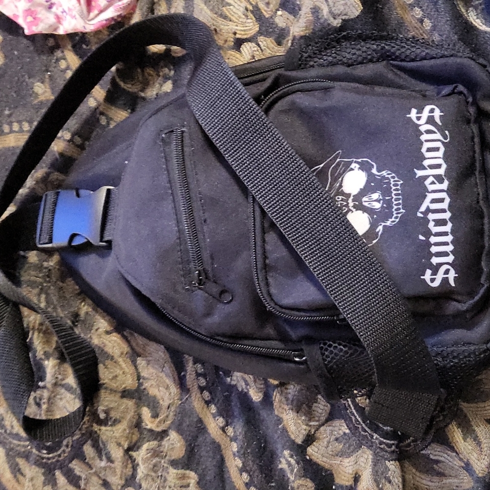 COPY - Suicideboy$ crossbody